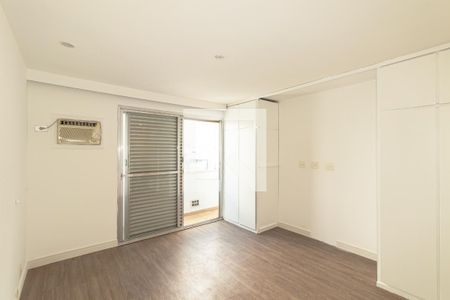 Apartamento à venda com 290m², 4 quartos e 3 vagasSuíte 2