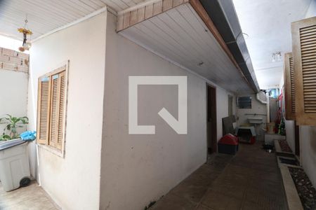Casa à venda com 170m², 3 quartos e 2 vagasCorredor