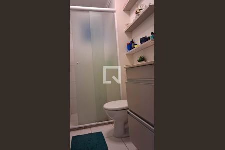 Banheiro de apartamento à venda com 3 quartos, 66m² em Vila Satúrnia , Campinas
