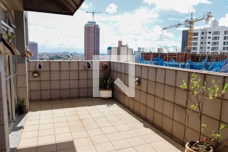 Apartamento à venda com 140m², 3 quartos e 3 vagas Apartamento à venda com 140m², 3 quartos e 3 vagasSacada