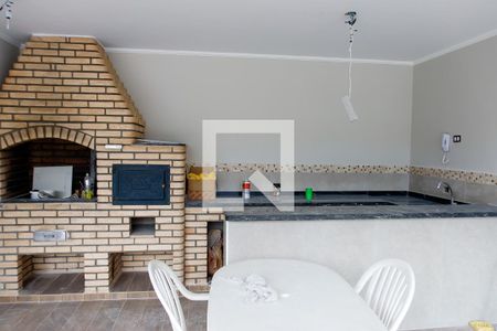 Apartamento à venda com 140m², 3 quartos e 3 vagas Apartamento à venda com 140m², 3 quartos e 3 vagasÁrea comum - Churrasqueira