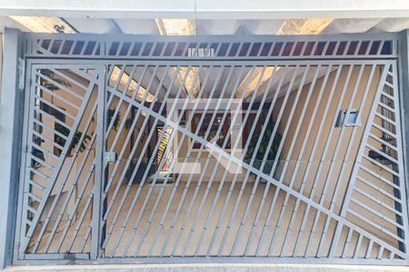 Casa de condomínio à venda com 300m², 3 quartos e 2 vagasFachada