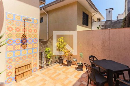 Casa de condomínio à venda com 300m², 3 quartos e 2 vagasQuintal