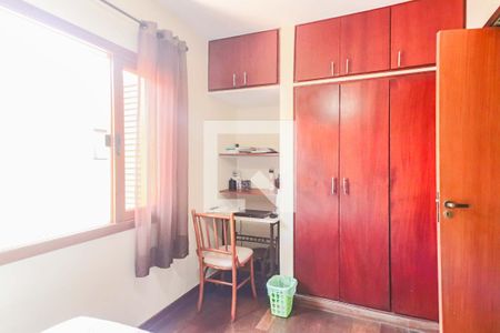 Casa de condomínio à venda com 300m², 3 quartos e 2 vagasQuarto 2