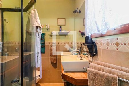 Casa de condomínio à venda com 300m², 3 quartos e 2 vagasBanheiro Quarto 1 Suite