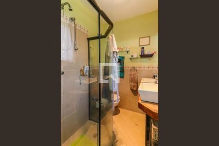 Casa de condomínio à venda com 300m², 3 quartos e 2 vagasBanheiro Quarto 1 Suite