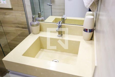 Apartamento à venda com 65m², 2 quartos e 1 vaga Apartamento à venda com 65m², 2 quartos e 1 vagaBanheiro da Suíte 1