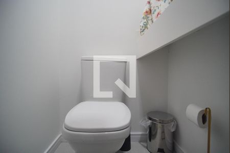 Casa de condomínio à venda com 105m², 2 quartos e 2 vagasLavabo