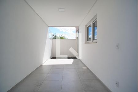 Casa de condomínio à venda com 105m², 2 quartos e 2 vagasGaragem