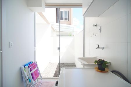 Casa de condomínio à venda com 105m², 2 quartos e 2 vagasÁrea de Serviço