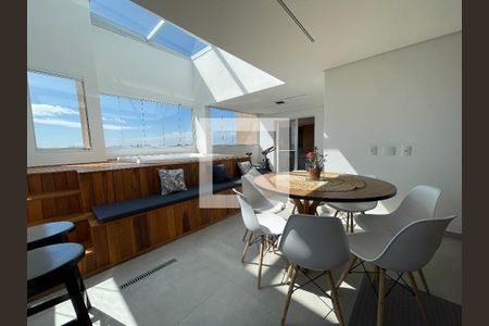 Apartamento à venda com 190m², 3 quartos e 3 vagasCobertura