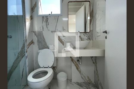 Apartamento à venda com 190m², 3 quartos e 3 vagasBanheiro da Suíte 2