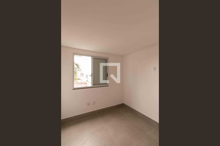 Apartamento à venda com 144m², 4 quartos e 3 vagasQuarto 2 Deme Suite