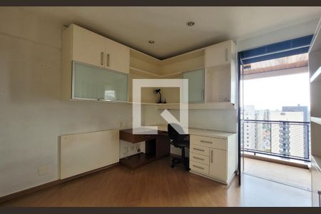 Apartamento à venda com 240m², 4 quartos e 2 vagasQuarto 1