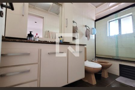 Apartamento à venda com 240m², 4 quartos e 2 vagasBanheiro da suíte 2