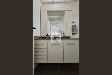 Apartamento à venda com 240m², 4 quartos e 2 vagasBanheiro da suíte 2