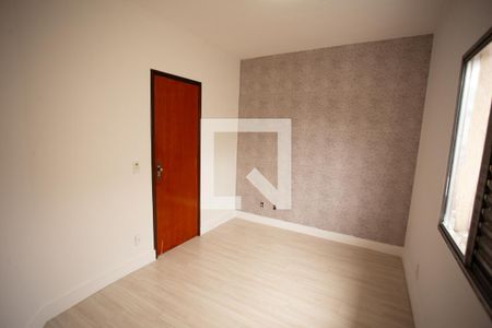 Quarto de casa de condomínio para alugar com 2 quartos, 103m² em Vila Espanhola, São Paulo