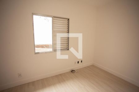 Quarto de casa de condomínio para alugar com 2 quartos, 103m² em Vila Espanhola, São Paulo