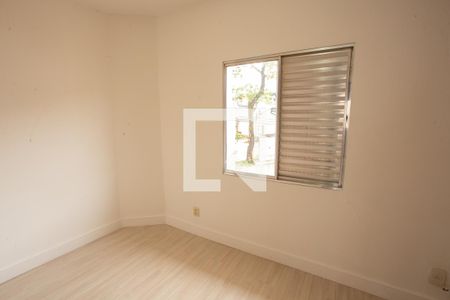 Quarto 2 de casa de condomínio para alugar com 2 quartos, 103m² em Vila Espanhola, São Paulo