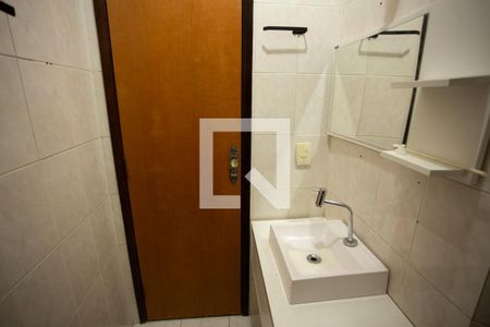 Casa de condomínio para alugar com 103m², 2 quartos e 2 vagas Casa de condomínio para alugar com 103m², 2 quartos e 2 vagasBanheiro