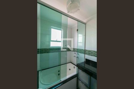 Apartamento à venda com 165m², 3 quartos e 2 vagas Apartamento à venda com 165m², 3 quartos e 2 vagasBanheiro Suite 2