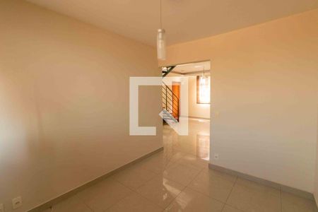 Apartamento à venda com 165m², 3 quartos e 2 vagas Apartamento à venda com 165m², 3 quartos e 2 vagasSala 2