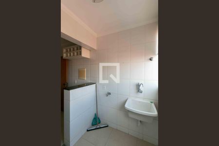 Apartamento à venda com 165m², 3 quartos e 2 vagas Apartamento à venda com 165m², 3 quartos e 2 vagasÁrea de Serviço