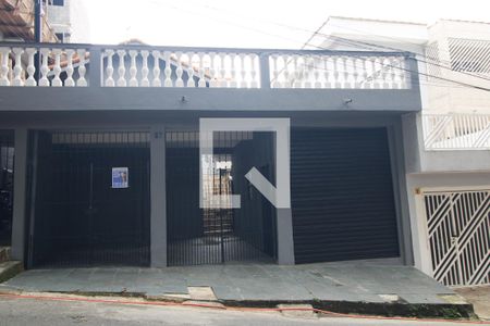 Casa para alugar com 150m², 2 quartos e 2 vagasFachada