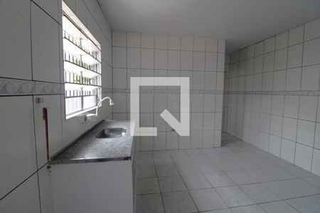Casa para alugar com 150m², 2 quartos e 2 vagasCozinha