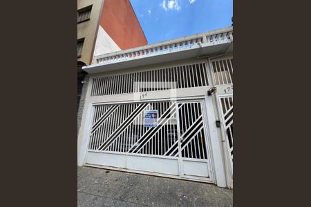 Casa à venda com 264m², 6 quartos e 2 vagas Casa à venda com 264m², 6 quartos e 2 vagasFachada + Plaquinha