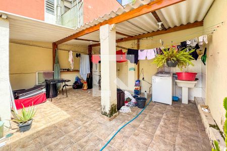 Casa à venda com 264m², 6 quartos e 2 vagas Casa à venda com 264m², 6 quartos e 2 vagasÁrea de Serviço Superior