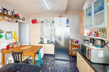 Casa à venda com 264m², 6 quartos e 2 vagas Casa à venda com 264m², 6 quartos e 2 vagasCozinha Inferior