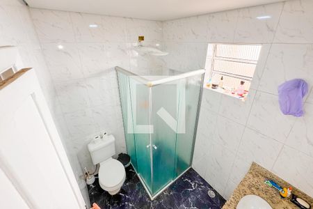 Casa à venda com 264m², 6 quartos e 2 vagas Casa à venda com 264m², 6 quartos e 2 vagasBanheiro Corredor