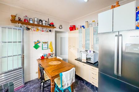 Casa à venda com 264m², 6 quartos e 2 vagas Casa à venda com 264m², 6 quartos e 2 vagasCozinha Inferior