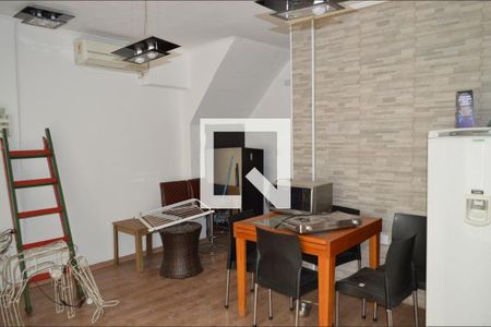 Casa à venda com 110m², 3 quartos e sem vagaSala