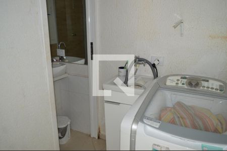 Casa à venda com 110m², 2 quartos e sem vagaBanheiro 2