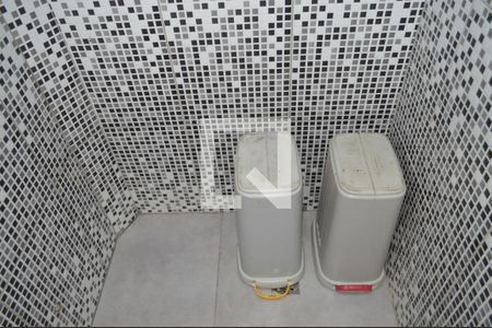 Casa à venda com 110m², 2 quartos e sem vagaBanheiro 1