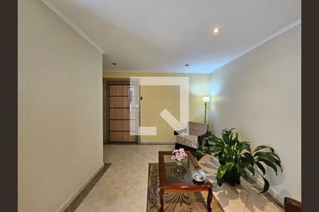 Apartamento à venda com 75m², 2 quartos e 1 vagaHall de Entrada