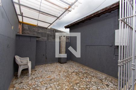 Casa à venda com 242m², 3 quartos e 2 vagas Casa à venda com 242m², 3 quartos e 2 vagasÁrea externa