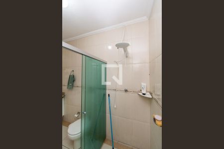 Casa à venda com 242m², 3 quartos e 2 vagas Casa à venda com 242m², 3 quartos e 2 vagasBanheiro Corredor