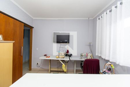 Casa à venda com 242m², 3 quartos e 2 vagas Casa à venda com 242m², 3 quartos e 2 vagasQuarto 2