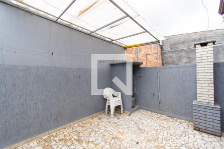 Casa à venda com 242m², 3 quartos e 2 vagas Casa à venda com 242m², 3 quartos e 2 vagasÁrea externa