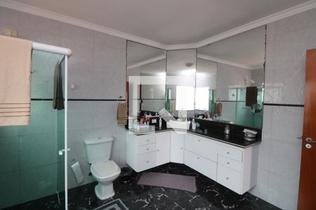 Casa à venda com 550m², 3 quartos e 6 vagasQuarto 1 Banheiro