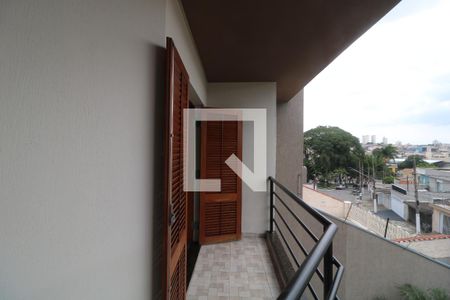 Casa à venda com 550m², 3 quartos e 6 vagasQuarto 1 Sacada