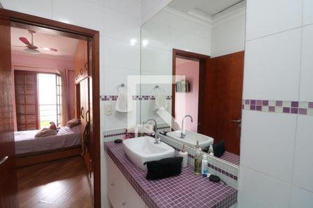 Casa à venda com 550m², 3 quartos e 6 vagasQuarto 3 Banheiro