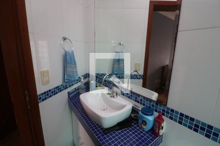 Casa à venda com 550m², 3 quartos e 6 vagasQuarto 2 Banheiro