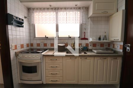 Apartamento para alugar com 100m², 4 quartos e 2 vagas Apartamento para alugar com 100m², 4 quartos e 2 vagasCozinha