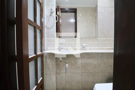 Apartamento para alugar com 100m², 4 quartos e 2 vagas Apartamento para alugar com 100m², 4 quartos e 2 vagasBanheiro da Suíte 2