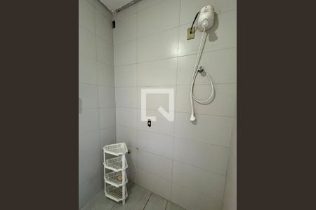 Casa à venda com 76m², 2 quartos e 2 vagasBanheiro externo