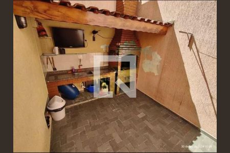 Casa à venda com 3 quartos, 210m² em Jardim Avelino, São Paulo